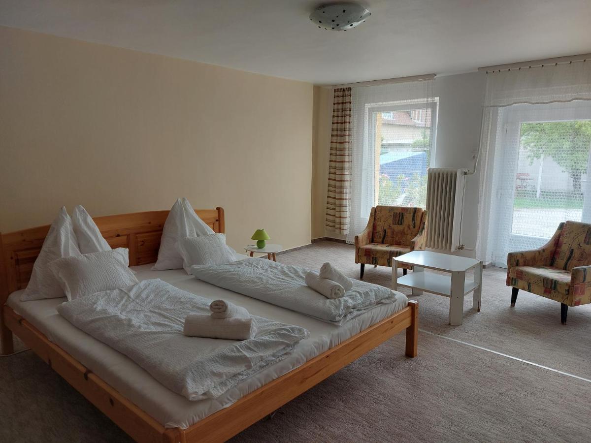 Barbara Apartmanhaz Keszthely Extérieur photo