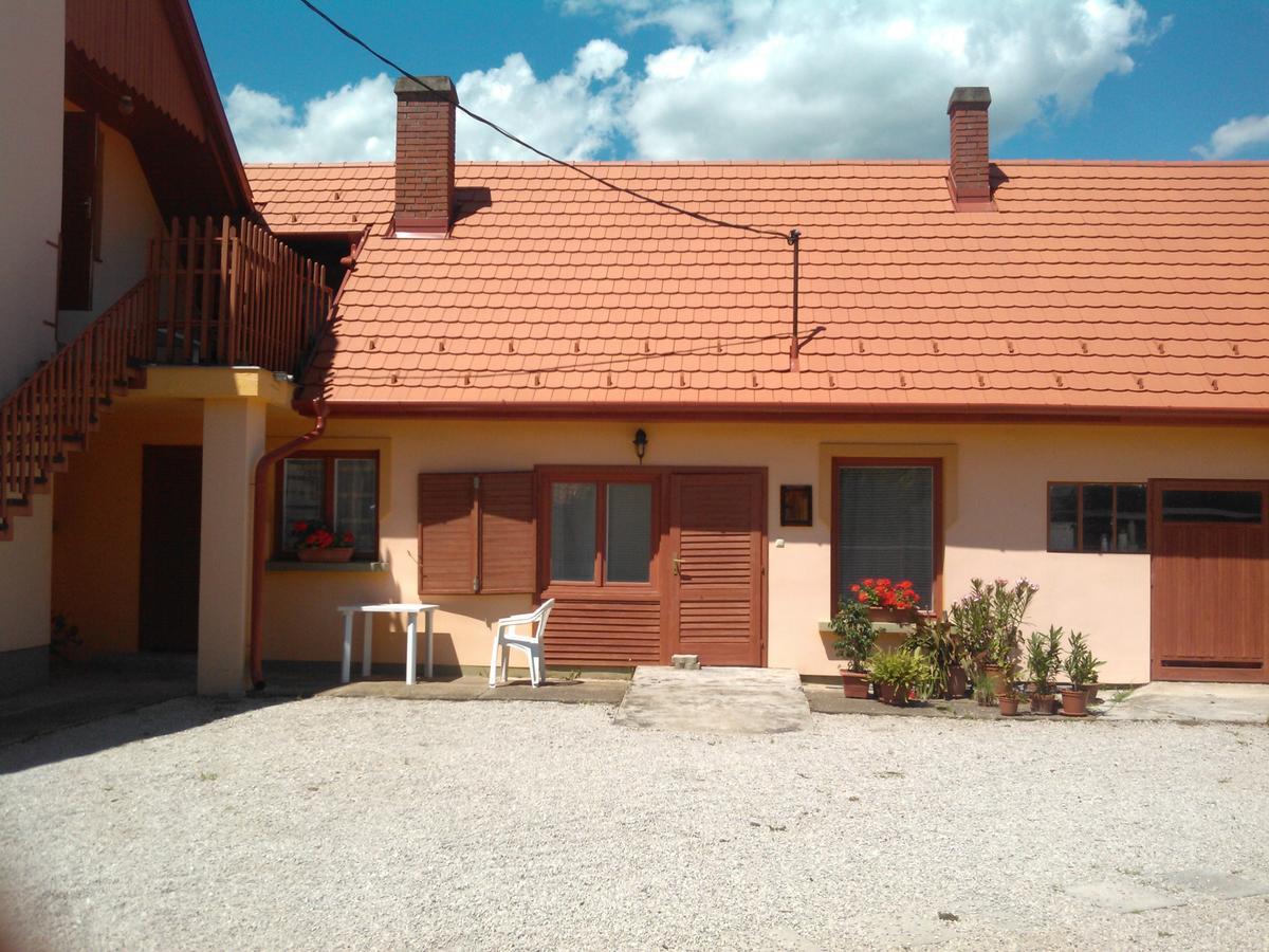 Barbara Apartmanhaz Keszthely Extérieur photo